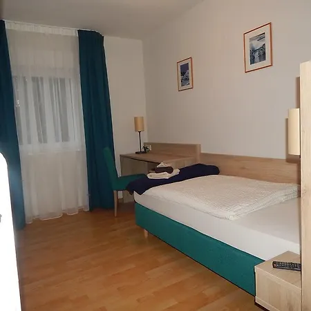 Hotel Hotel-lindenhof 3*