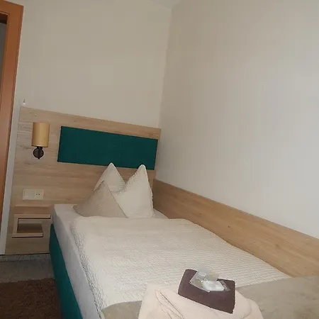 Hotel-lindenhof Hotel 3*