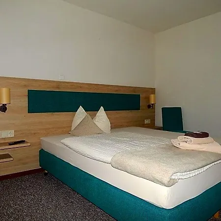 Hotel-lindenhof 3*